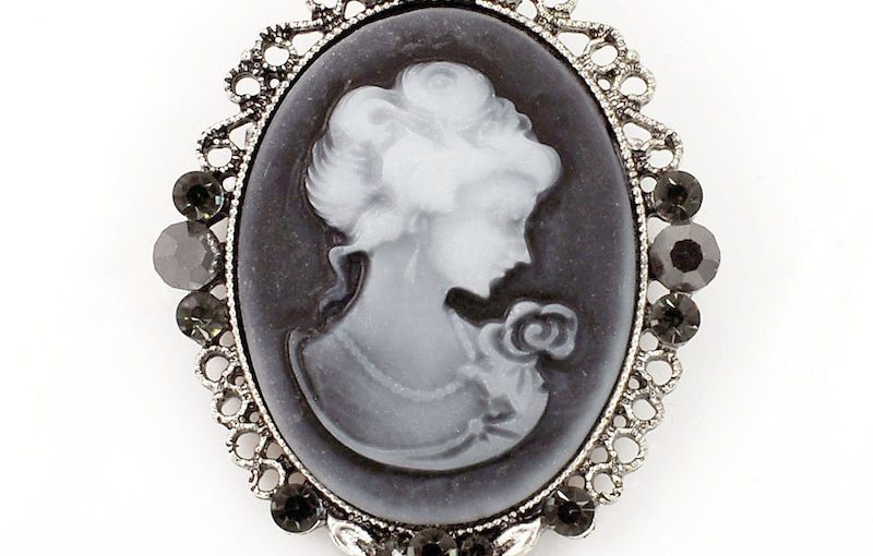 Antique Cameo Brooch: A Timeless Tradition of Sophistication