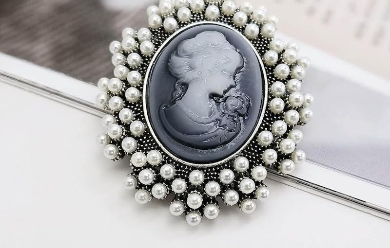 The Timeless Elegance of Vintage Brooch Pins