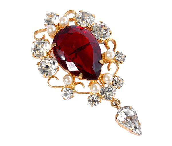 The Timeless Elegance of the Ruby Brooch