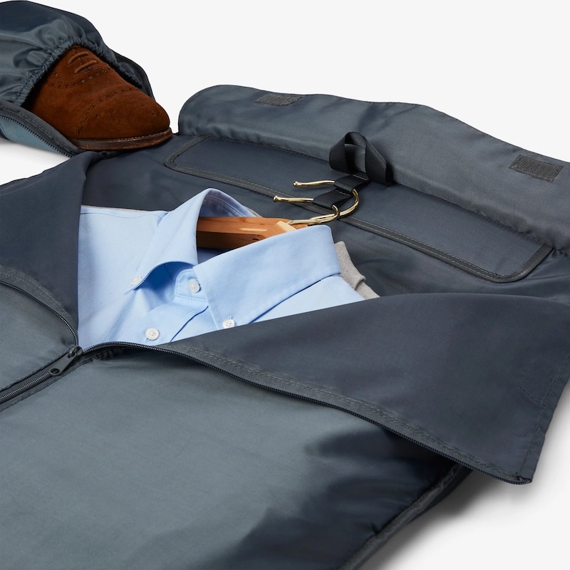 how to fold a suit jacket for travel