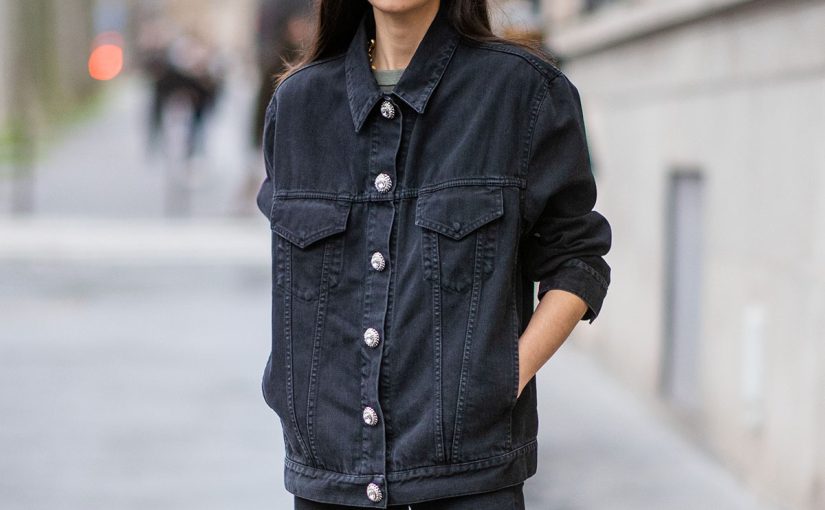 what to wear with denim jacket female?